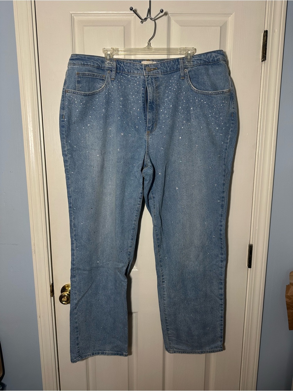 Universal Thread Light Blue Straight Leg Jeans with Sparkle Details